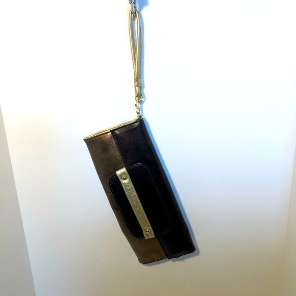Brown & bronze clutch with gold wrist strap - Picture 2 of 8